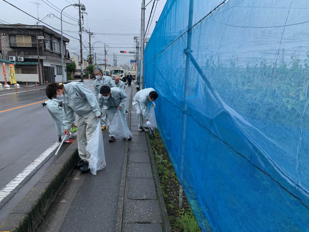 国道299号線の清掃活動　細田建設